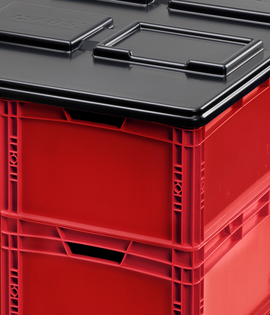 Plastic crates with sale lids